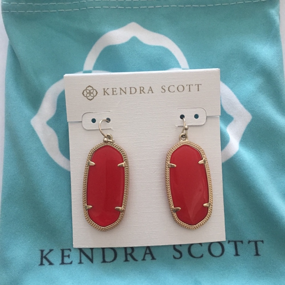 Elle Earrings in Red